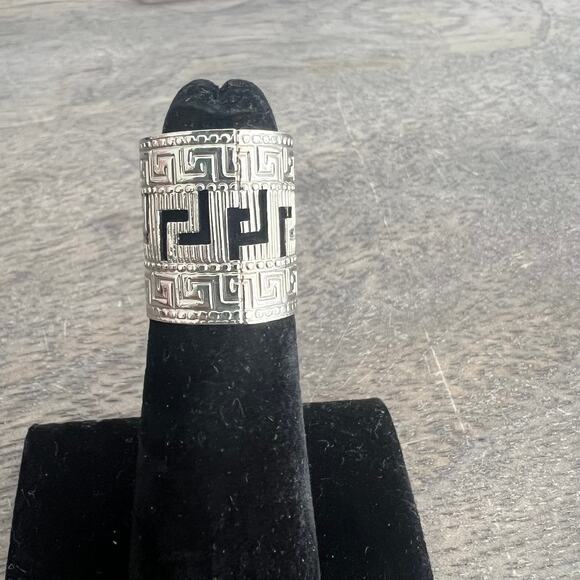 Grace Power Embossed Finger Tip Silver Tone Ring - Picture 2 of 4